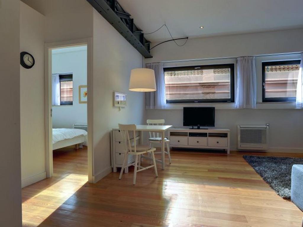 Caetanos Loft room 1